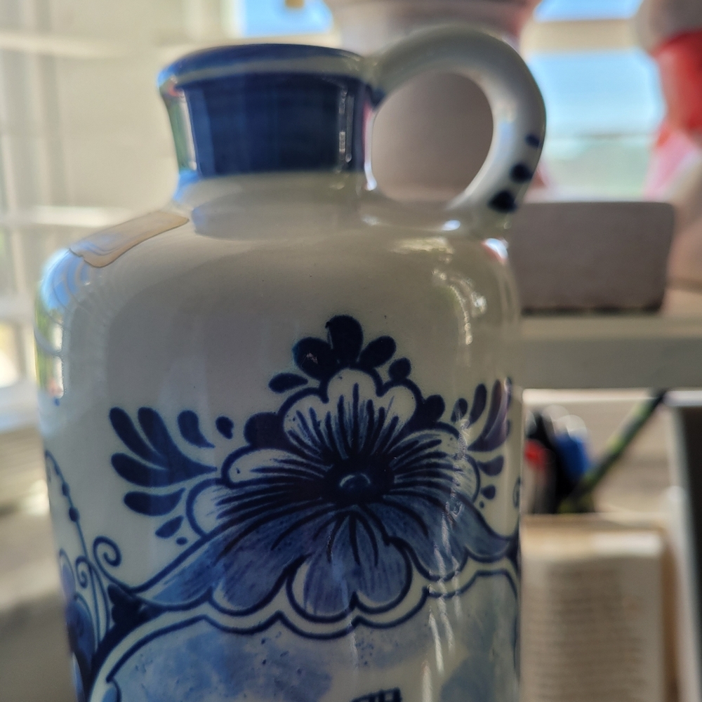 VTG Delft hand painted Holland blue and white porcelain jug